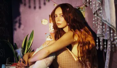 ‘I don’t want to be a pathetic person,’ LØLØ on the fine line of self-deprecation on new album ‘god forbid a girl spits out her feelings!’