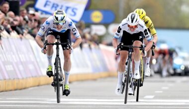 WAREGEM, BELGIUM - APRIL 01: (L-R) Race winner Marlen Reusser of Switzerland and Team Movistar and Demi Vollering of Netherlands and Team FDJ United - SUEZ sprint at finish line during the 14th Dwars door Vlaanderen 2026 - Women's Elite a 128.8km one day race from Waregem to Waregem / #UCIWWT / on April 01, 2026 in Waregem, Belgium. (Photo by Dario Belingheri/Getty Images)