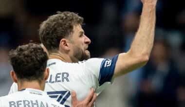 Two late goals lift Vancouver Whitecaps to come-from-behind victory over Portland Timbers