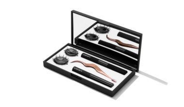 Lashify's The Control Kit at-home lash kit.