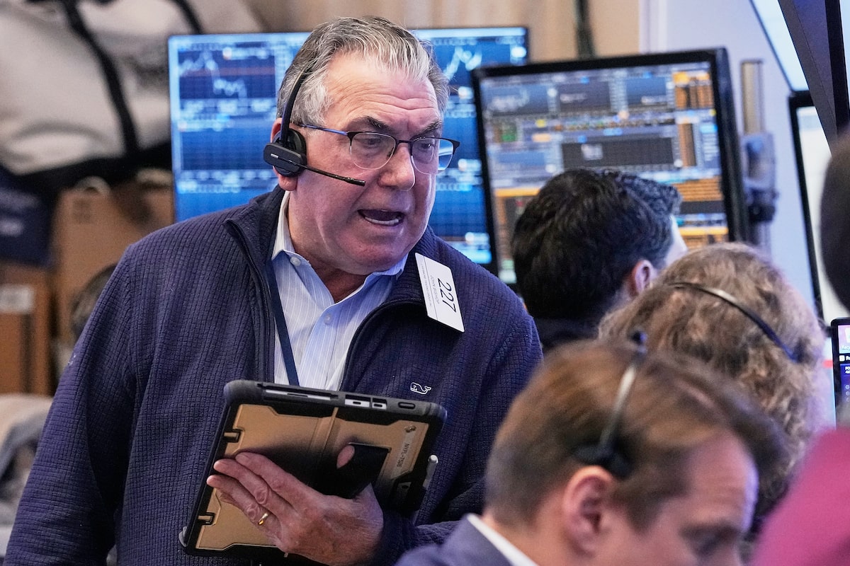 U.S. software stocks slide as IBM, ServiceNow results do little to allay AI disruption fears
