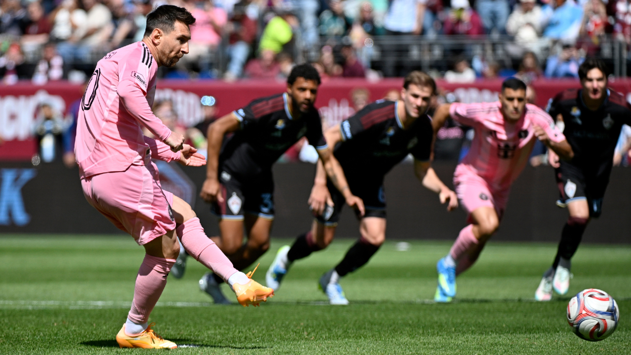 Messi scores twice, Inter Miami beats Rapids to extend unbeaten streak