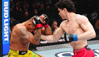 Mike Malott defeats Gilbert Burns at UFC Winnipeg