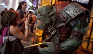 Entertainment stocks gain from global growth