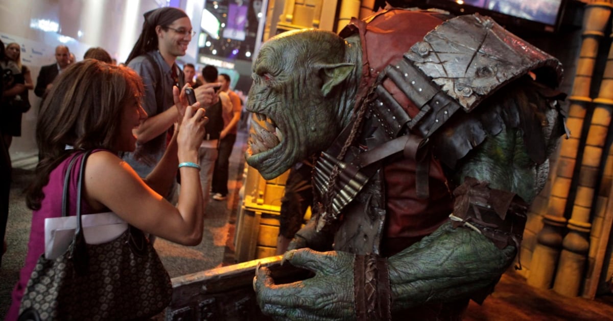 Entertainment stocks gain from global growth