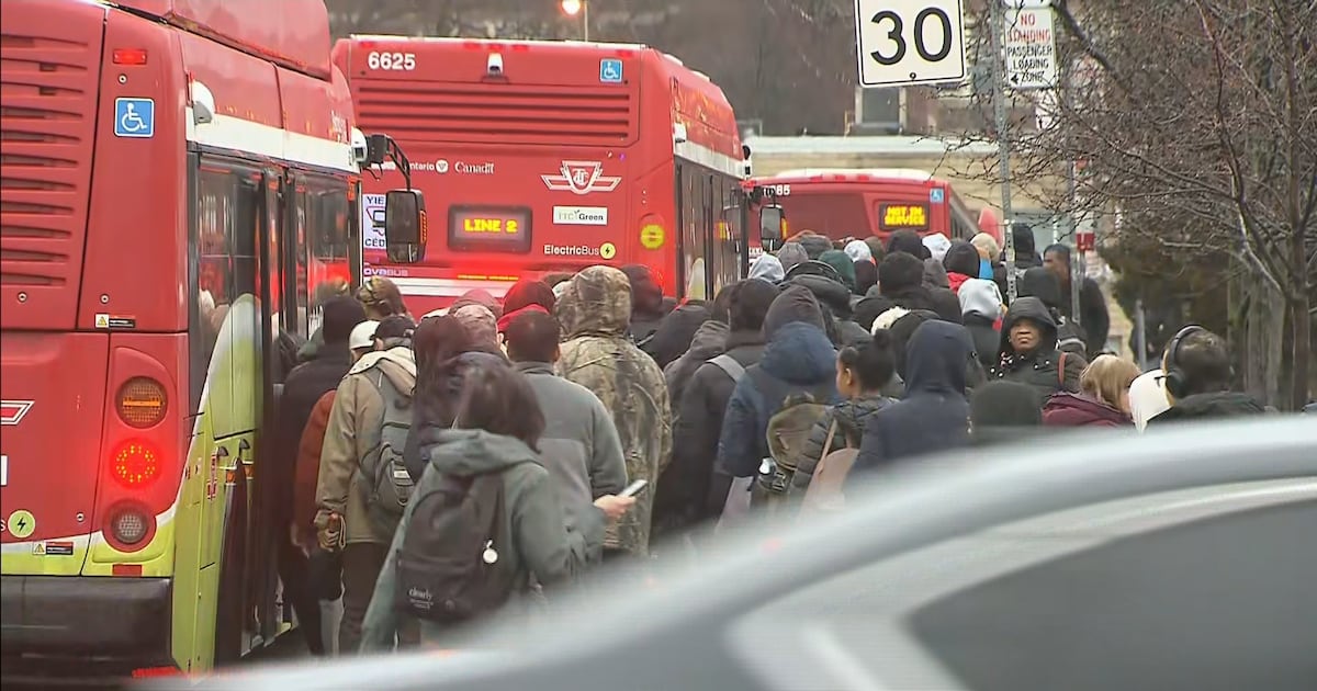 Subway service resumes on part of Line 2 after hydraulic spill