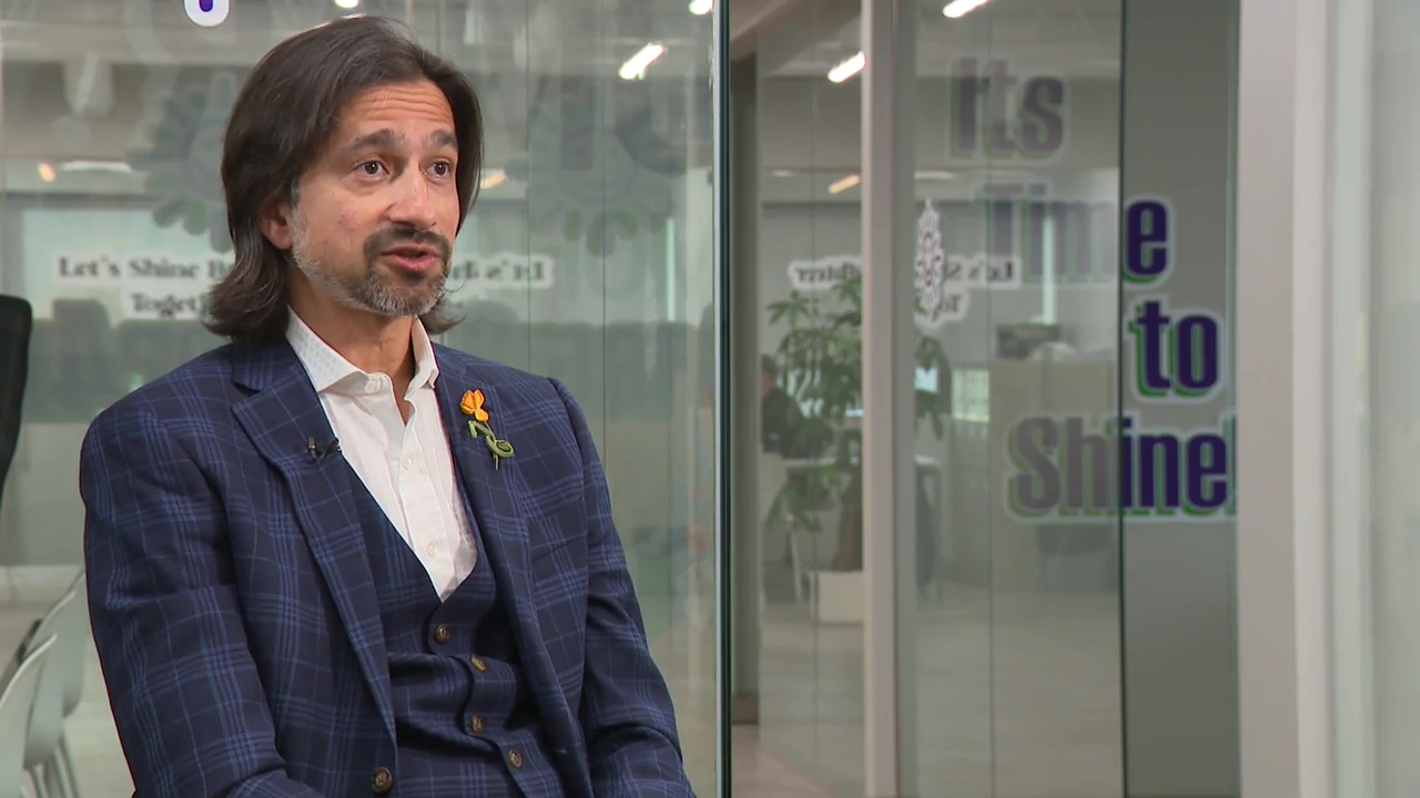 Click to play video: 'Edmonton mayoral candidate Omar Mohammad interview'