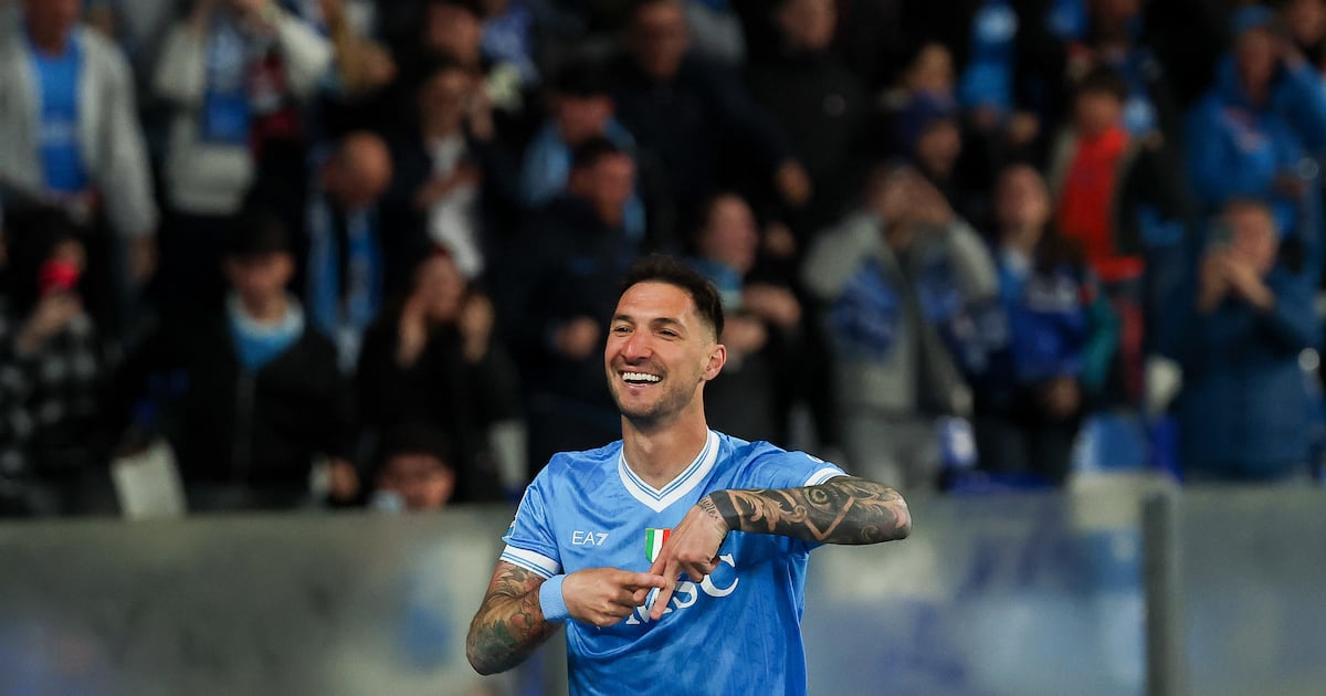 Late goal lifts Napoli into second in Serie A; Weston McKennie helps Juve overcome Genoa