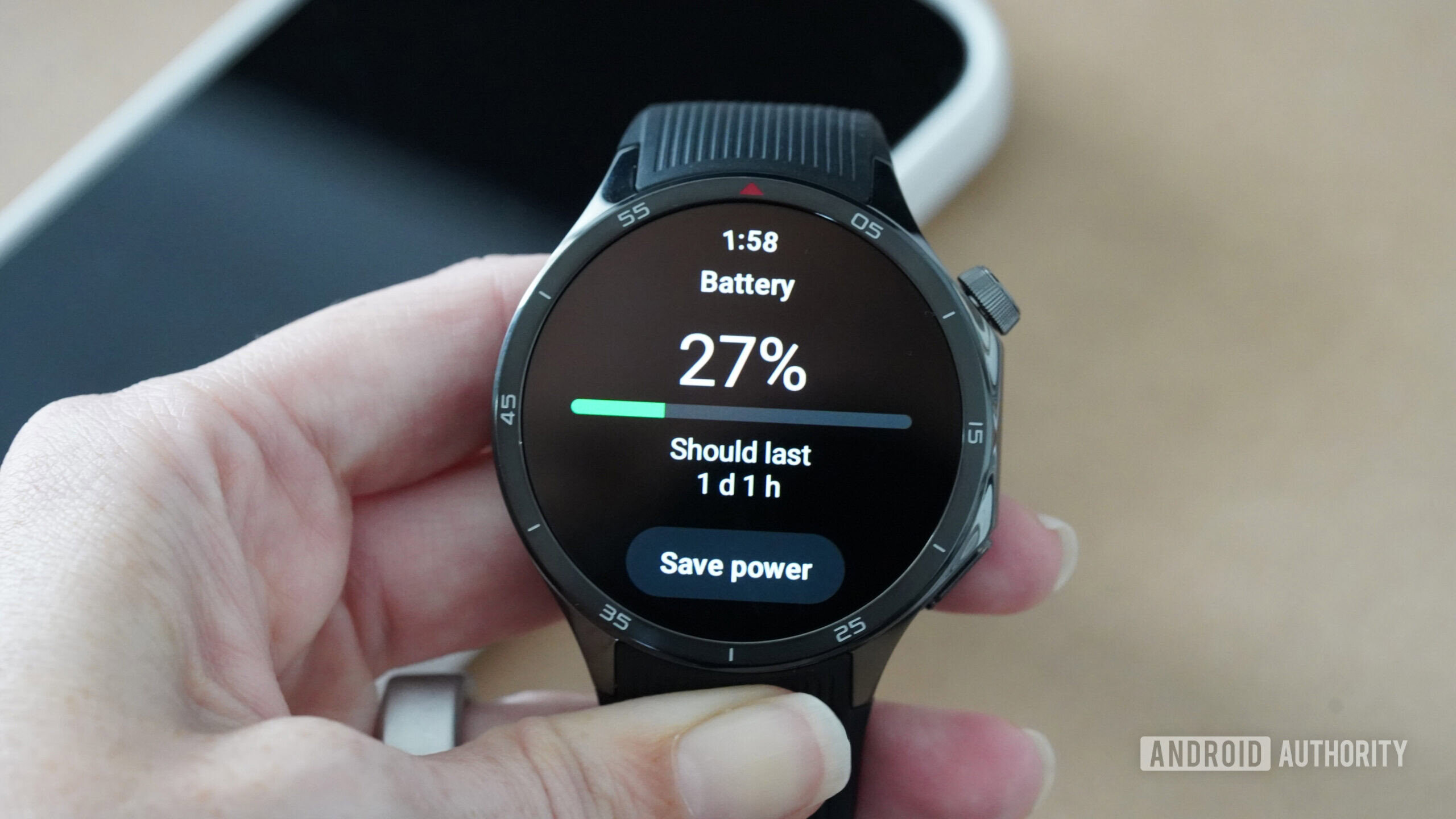 OnePlus Watch 3 Battery A OnePlus Watch 3 displays 27% battery life.
