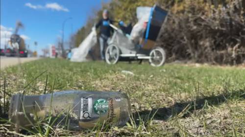Montreal man takes on personal mission to clean city streets