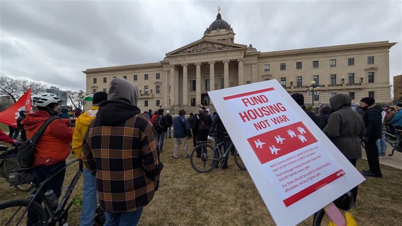 Over 20 peace groups gather for 'End Global War' march in Winnipeg