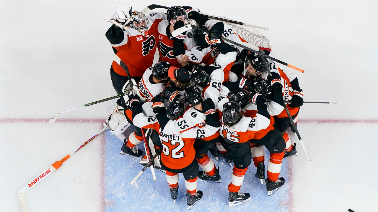Flyers clinch playoff berth, Hurricanes secure Eastern Conference title