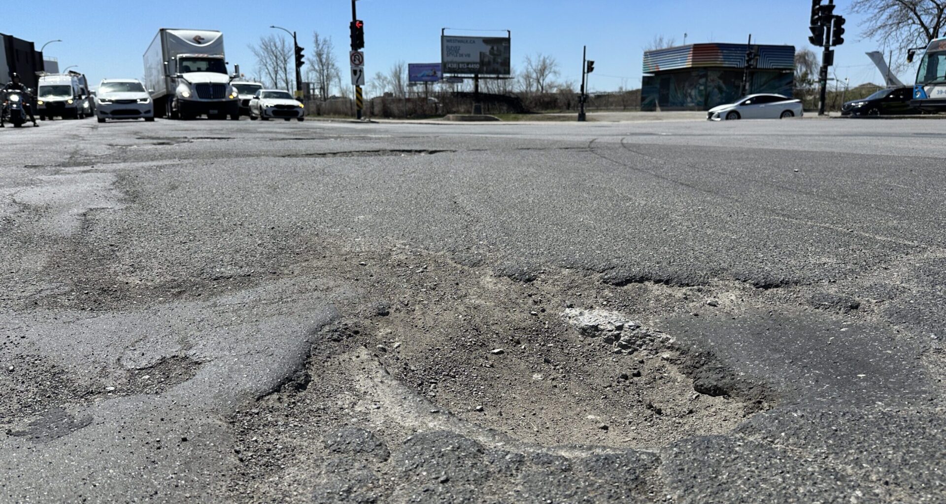 Half of Quebecers support tolls if it means better-maintained roads