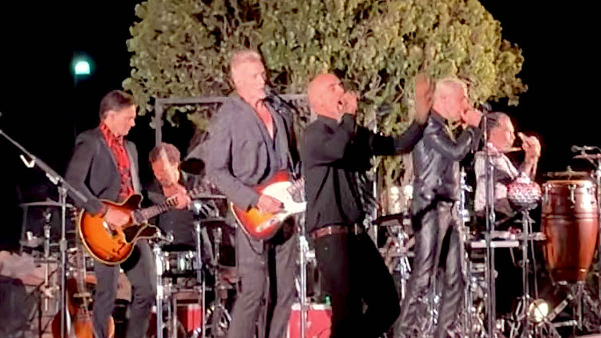 Queens of the Stone Age Perform with Nick Oliveri for First Time in 12 Years: Watch