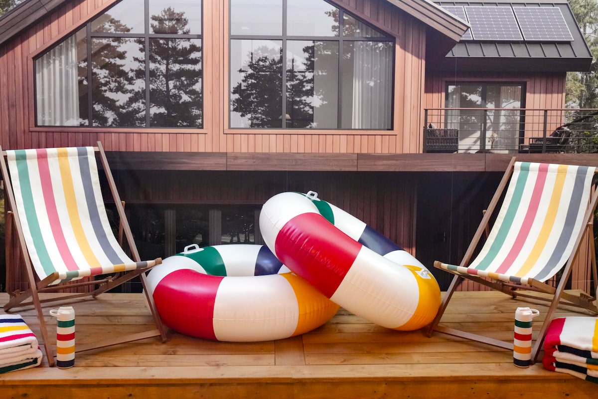 Canadian Tire unveils first products it designed with iconic Hudson’s Bay stripes