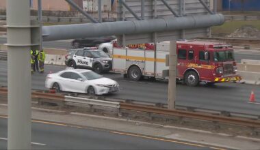 1 in hospital following Gardiner Expressway crash: paramedics