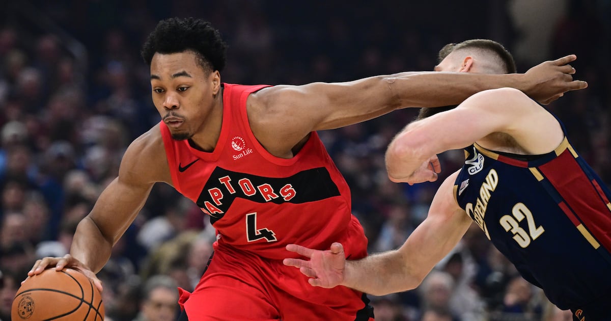 Cleveland Cavaliers give young Toronto Raptors playoff tutorial in Game 1 loss