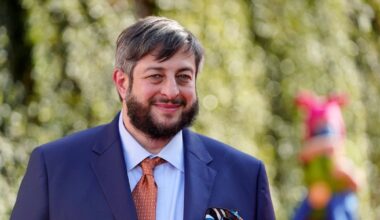 'Bob's Burgers' actor Eugene Mirman rescued from fiery crash by New Hampshire governor's detail - CTV News