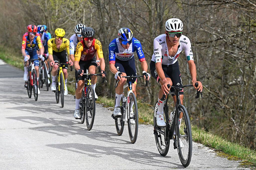 2026 Itzulia Basque Country: Isaac del Toro on stage 2
