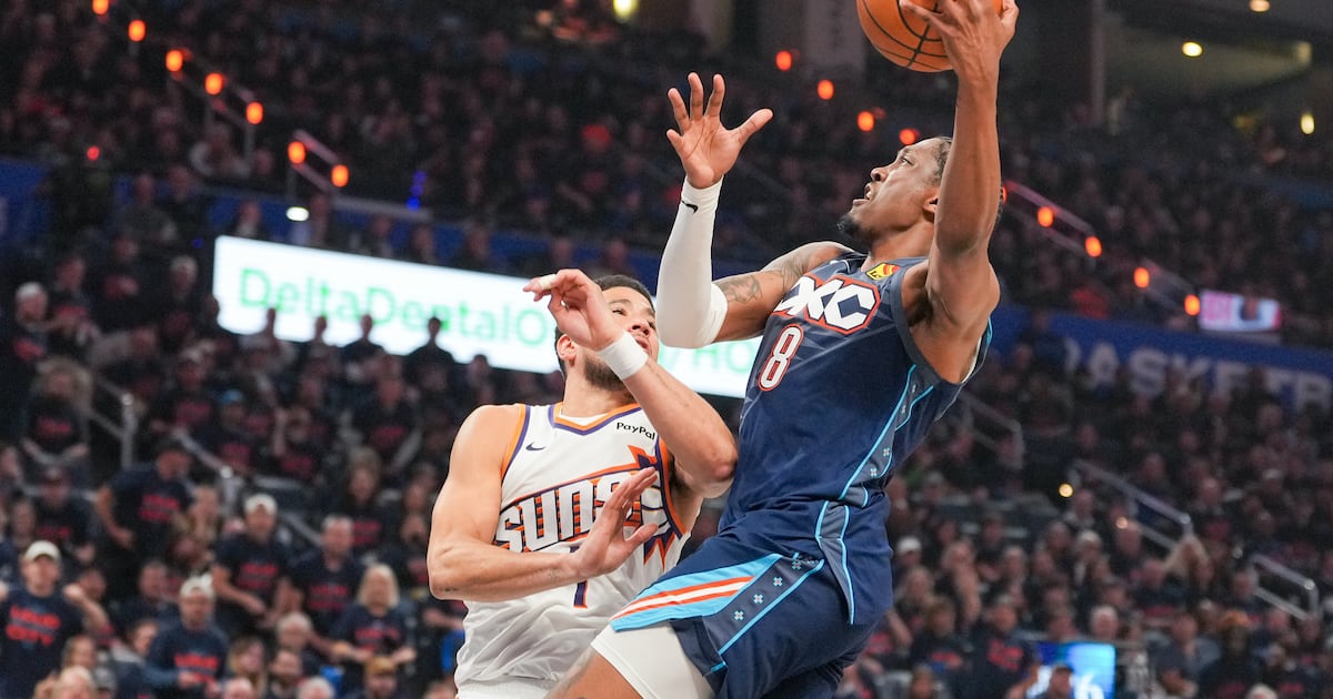 Oklahoma City Thunder’s Jalen Williams leaves Game 2 vs Phoenix Suns with a left hamstring injury