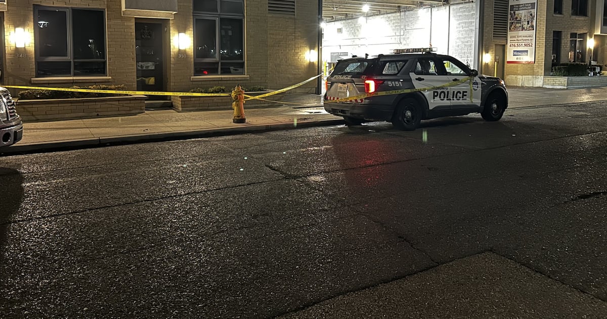 Shooting near Bleecker and Wellesley leaves man injured