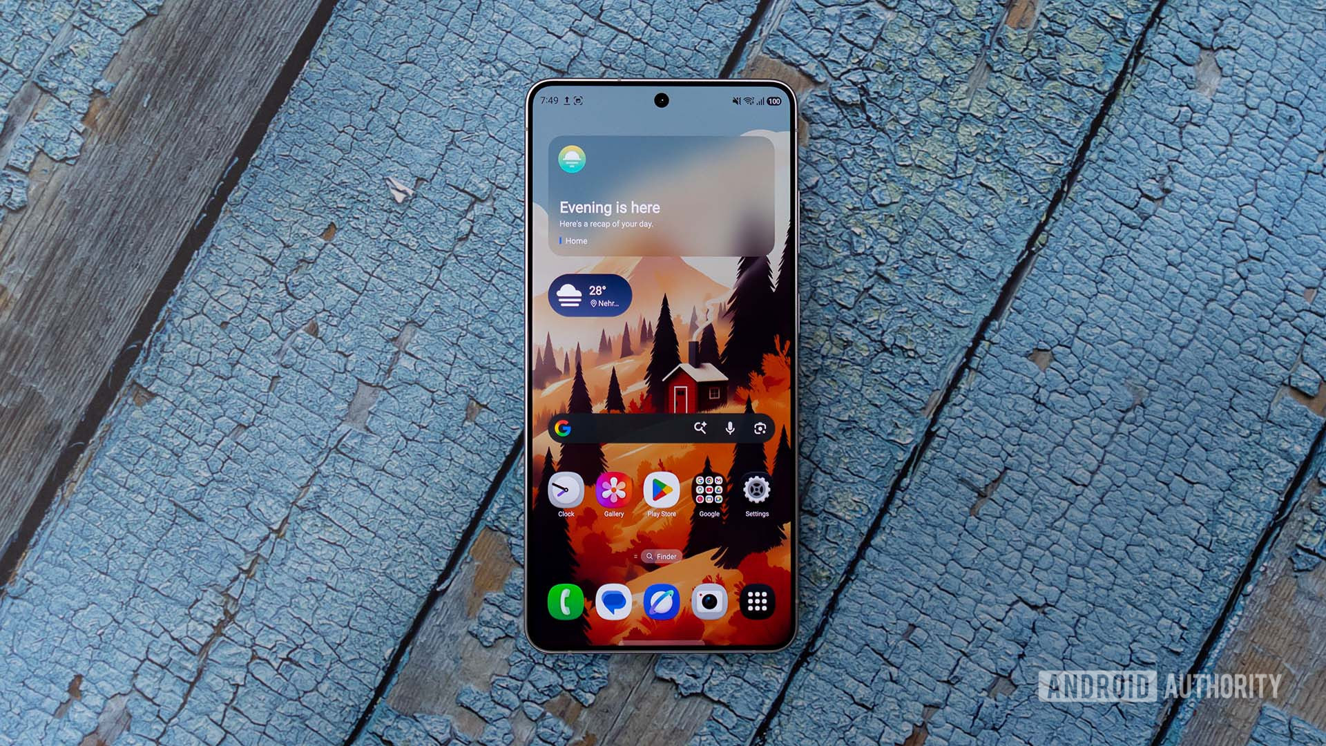 Samsung Galaxy S26 Ultra showing One UI home screen.