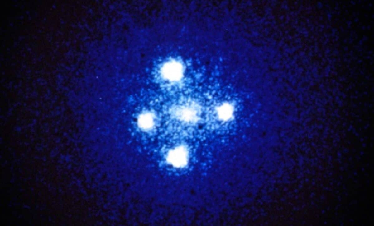 Scientists Use Rare 'einstein Cross' To Discover Unexpectedly Mature Stars In 8 Billion Year Old Galaxy