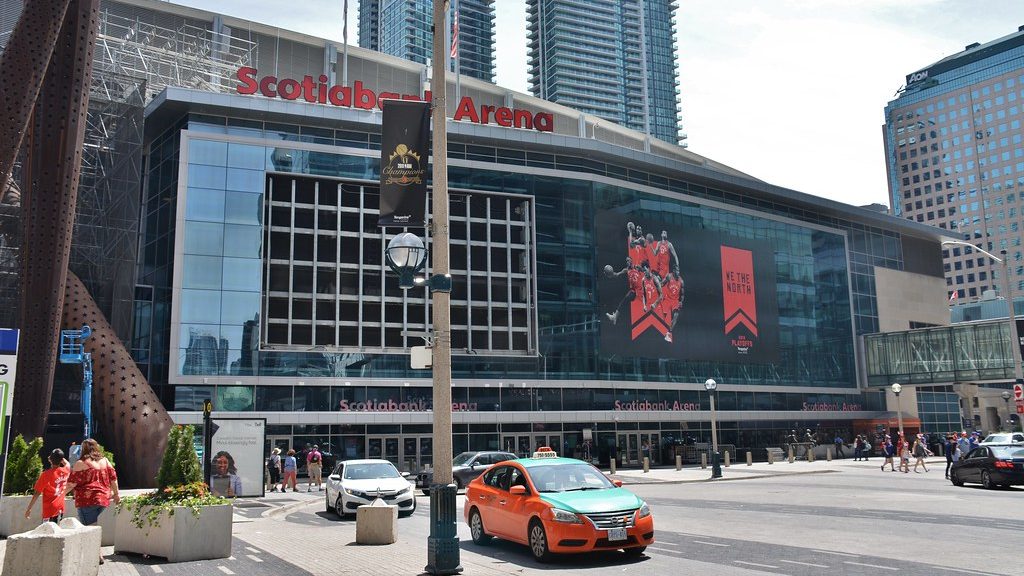 Big Toronto sports weekend, closures on GO lines