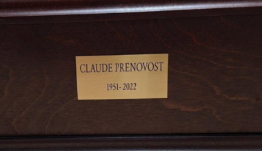 Police look to return urn found during SW Calgary home reno