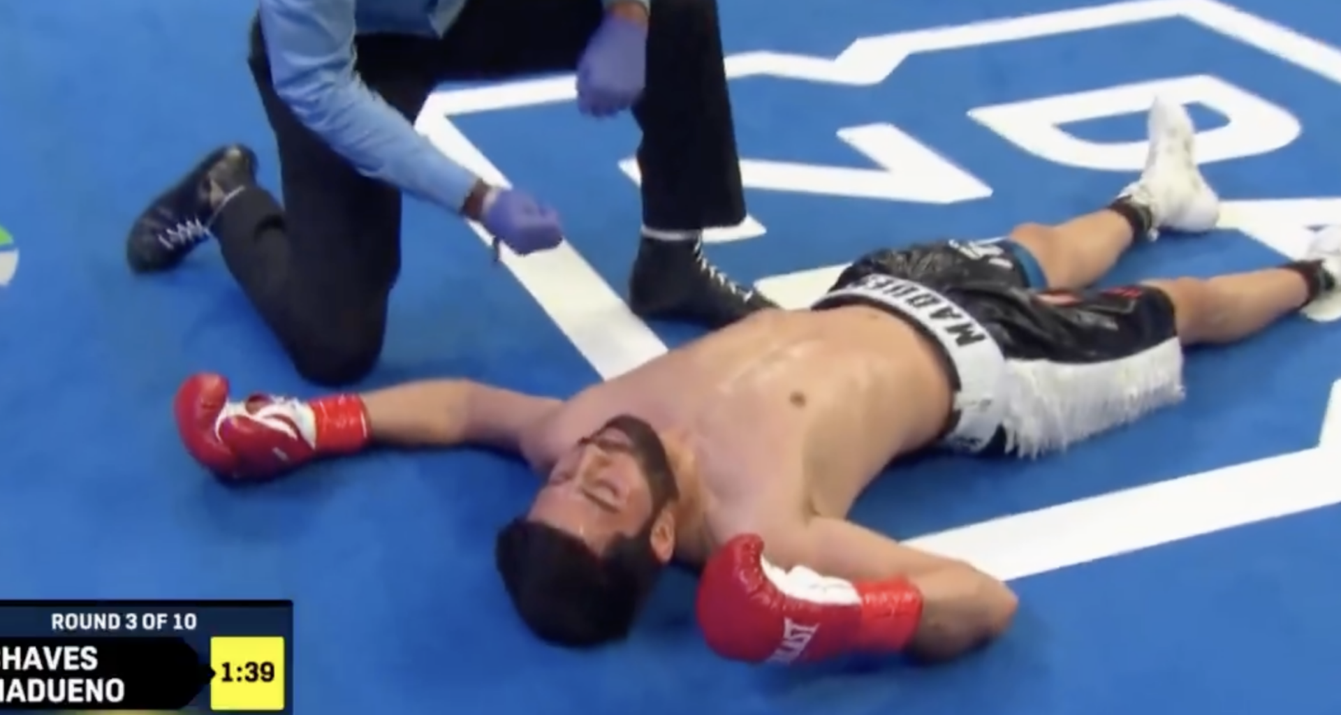 Alan Chaves scores devastating KO over Miguel Madueno in Round 3 on Matchroom debut