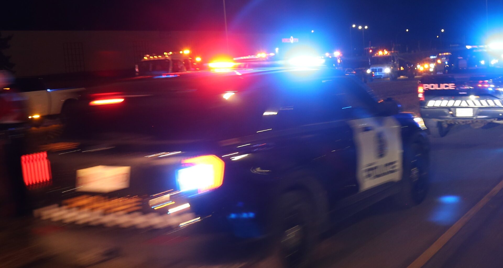 Driver charged after driving through barricade at Calgary fatal crash scene - DiscoverAirdrie.com