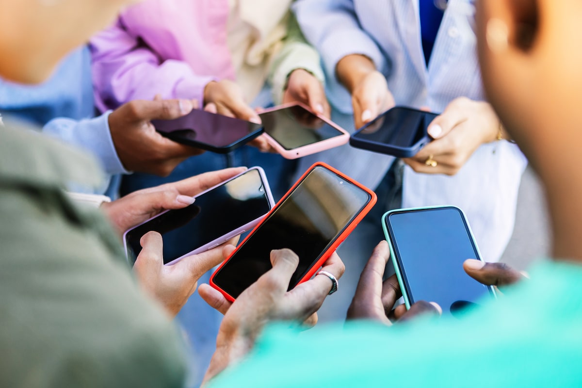 Ottawa ‘very seriously’ considering social media ban for children under 16, minister says