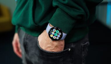 The larger Pixel Watch 4 plunges to its best price yet on Amazon
