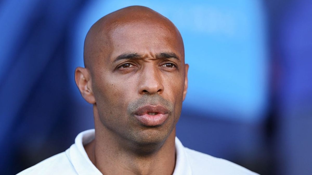 Boxing icon 'wants to fight' Thierry Henry as surprise offer made