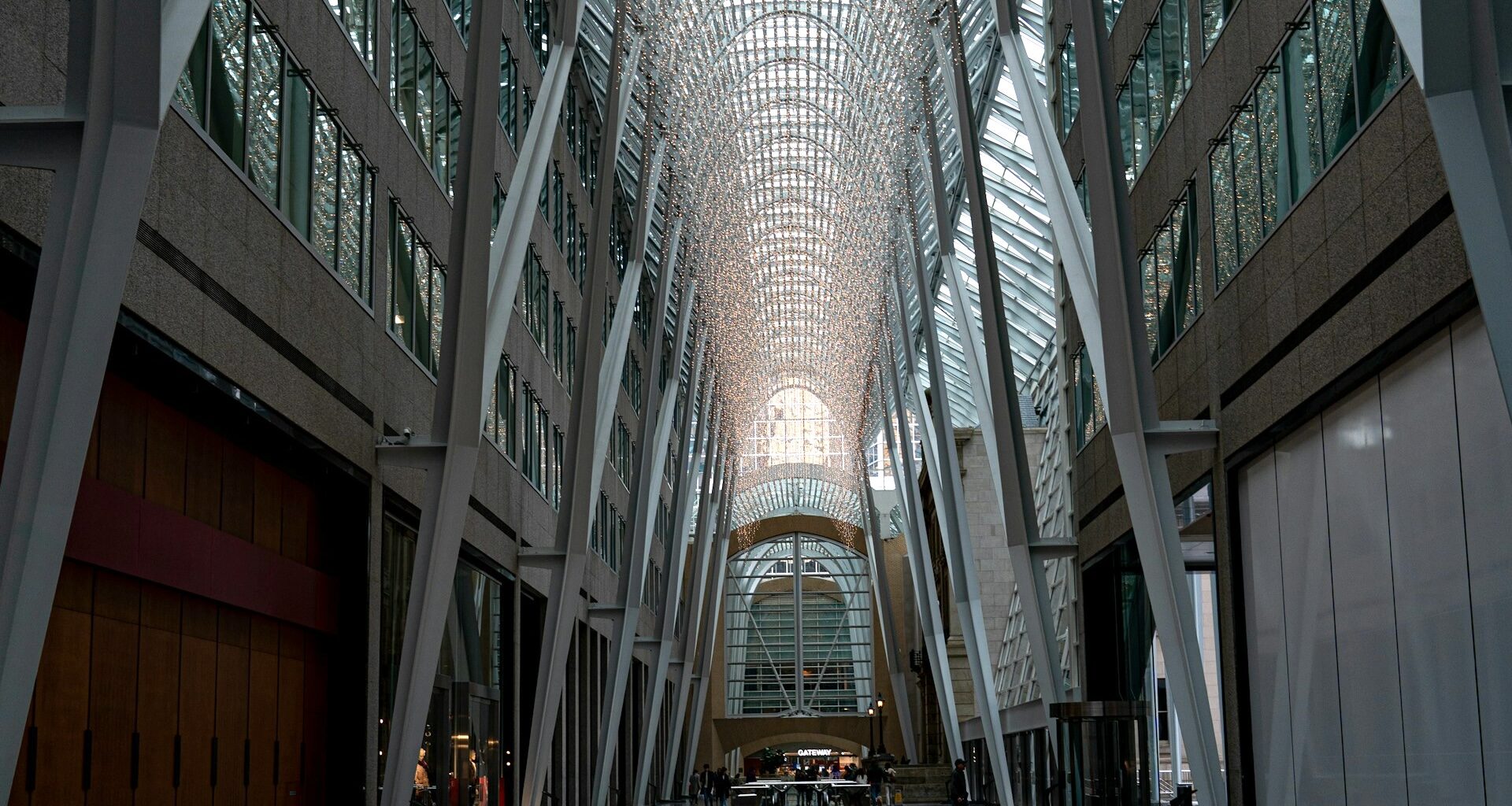 This Week’s Top Stories: Canadians Flock To Variable-Rate Mortgages, Ontario’s Builder Bailout