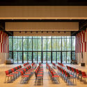 © Iwan Baan Philo Science Center at Institut Le Rosey / Bernard Tschumi Architects - Interior Photography, Chair