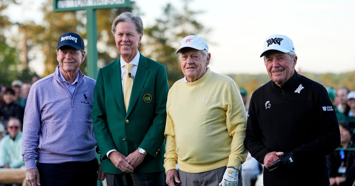 Jack Nicklaus, Tom Watson, Gary Player favor rolling back golf ball distance