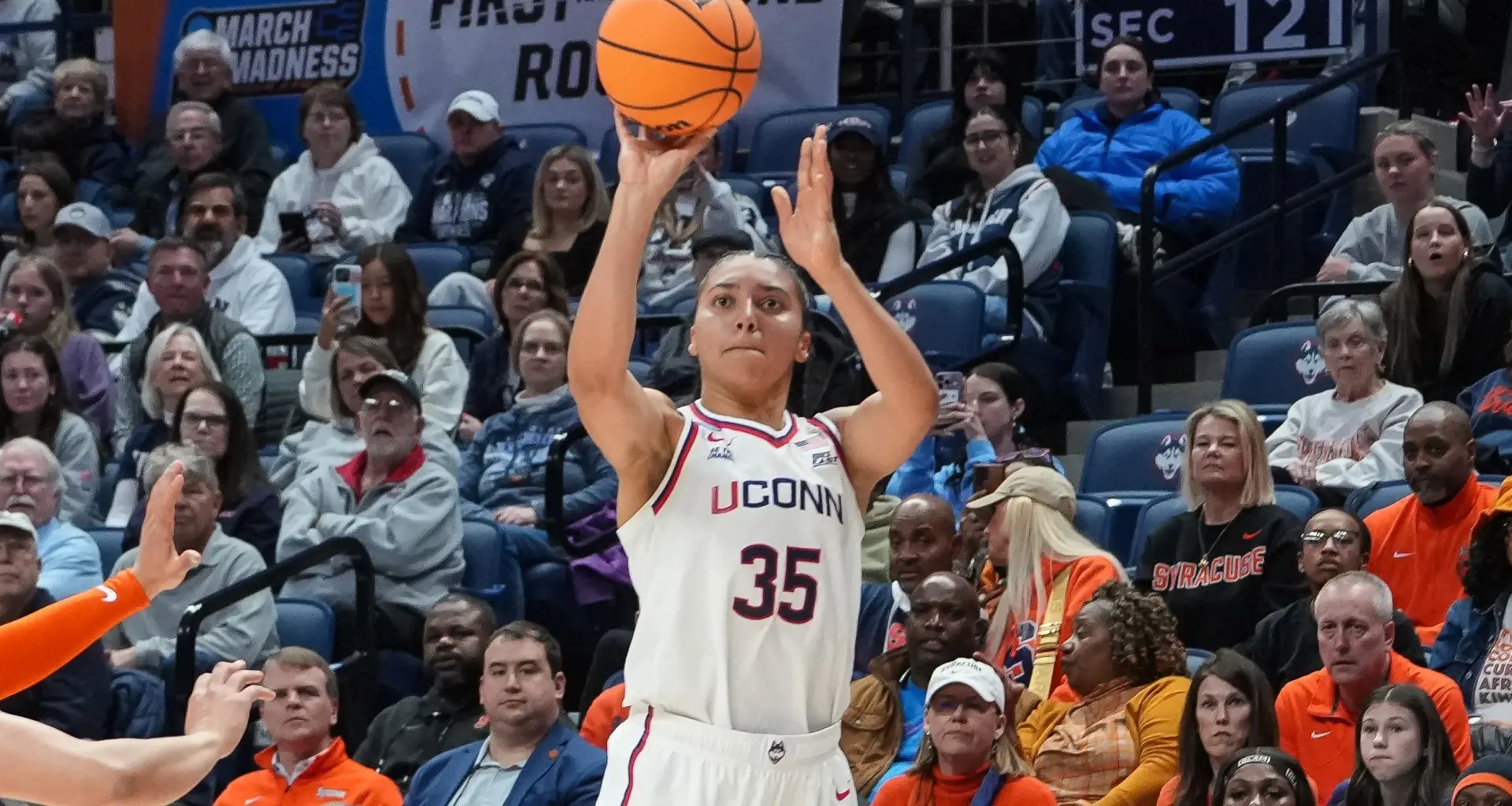 Seattle Storm Head Into 2026 With Big Shoes to Fill, But Plenty of Flexibility — Emerald City Spectrum