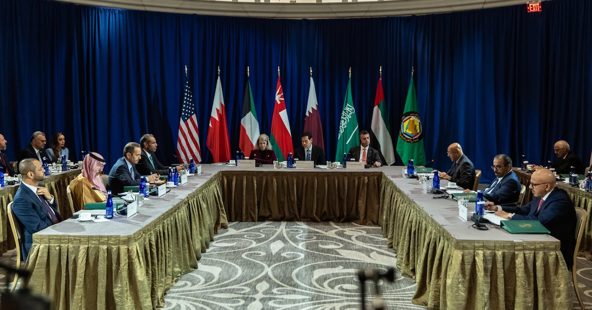 Gulf states seek UN mandate for force to protect Hormuz