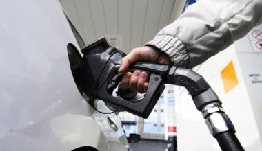 Canadian inflation rises to 2.4% in March: StatCan