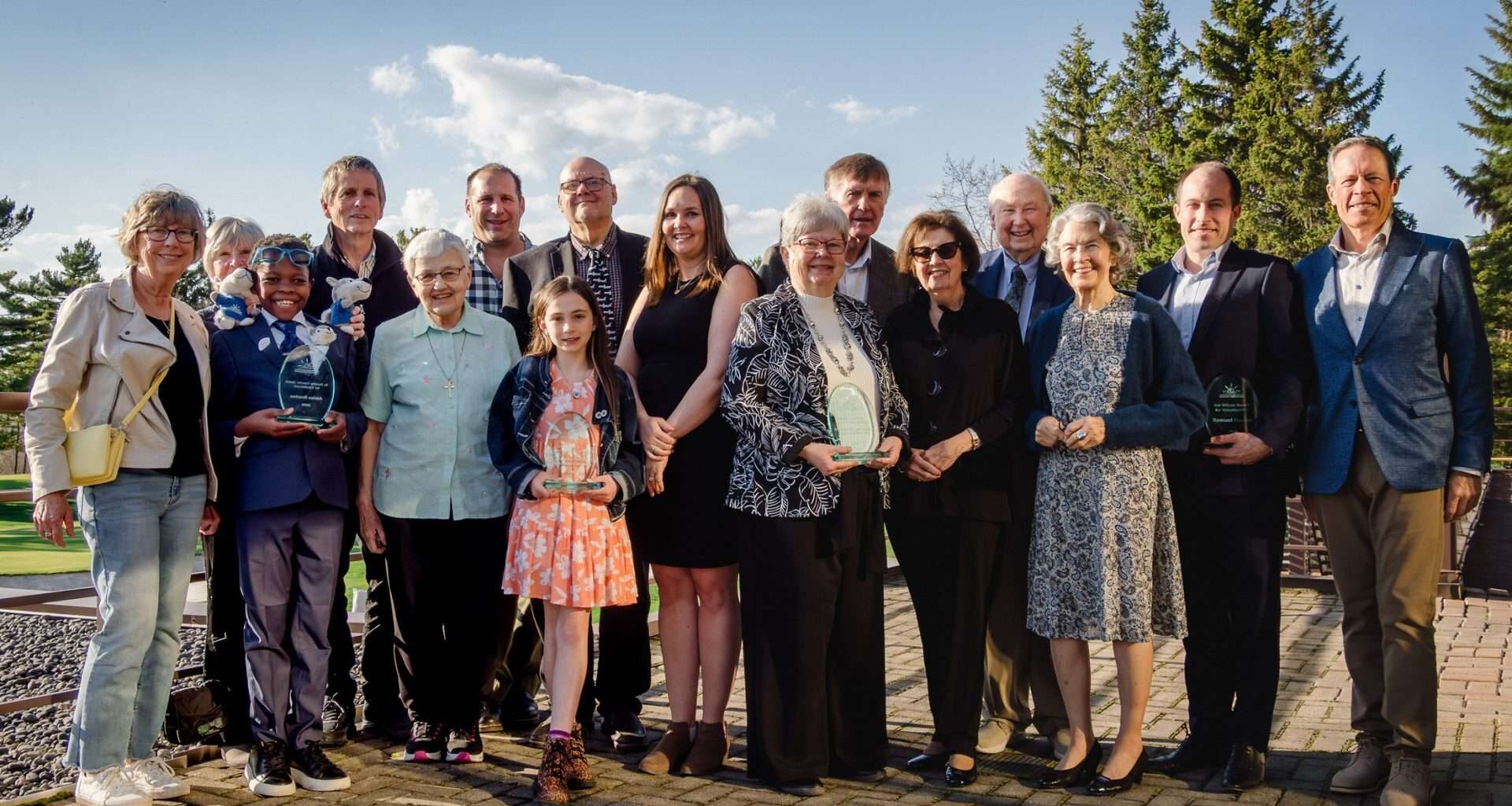 UHKF recognizes four local health-care champions with Volunteer Awards – Kingston News