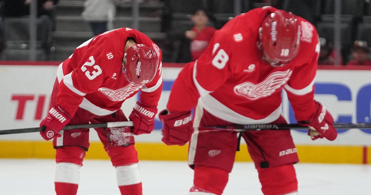 NHL's East playoff race shaken up as the Flyers rise, Red Wings fall and Islanders fire their coach