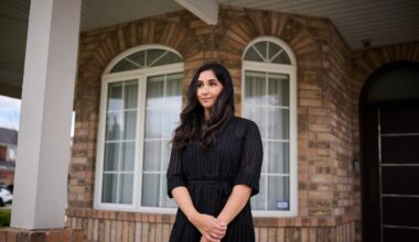 More Canadians are bracing for layoffs. Here’s how they’re preparing financially, even before being let go