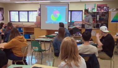 How will Ontario's new curriculum mandate impact struggling students?