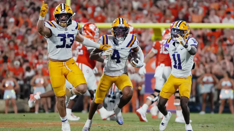 Colts sign Whit Weeks' brother West after NFL Draft image