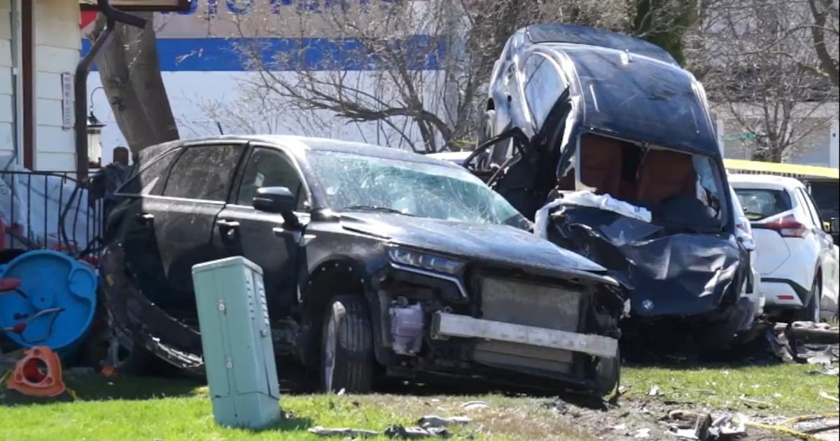 SIU investigating Lindsay, Ont. car chase after 2 injured
