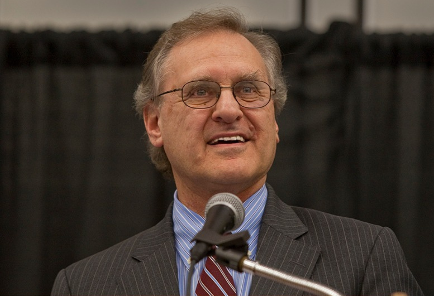 Manitoba creates HIV/AIDS research fellowship honouring Stephen Lewis
