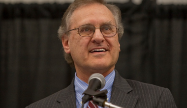 Manitoba creates HIV/AIDS research fellowship honouring Stephen Lewis