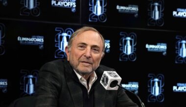 NHL commissioner holds court in nation's capital before Senators-Hurricanes game