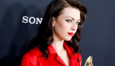 Violet Grohl on Nepo Baby Label: 'I Don’t Care'